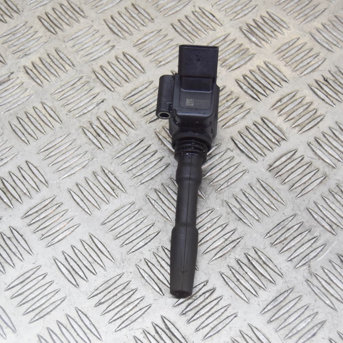 VW GOLF MK7 High Voltage Ignition Coil 06H905199A 12173586 2.0 R 221 KW 2014