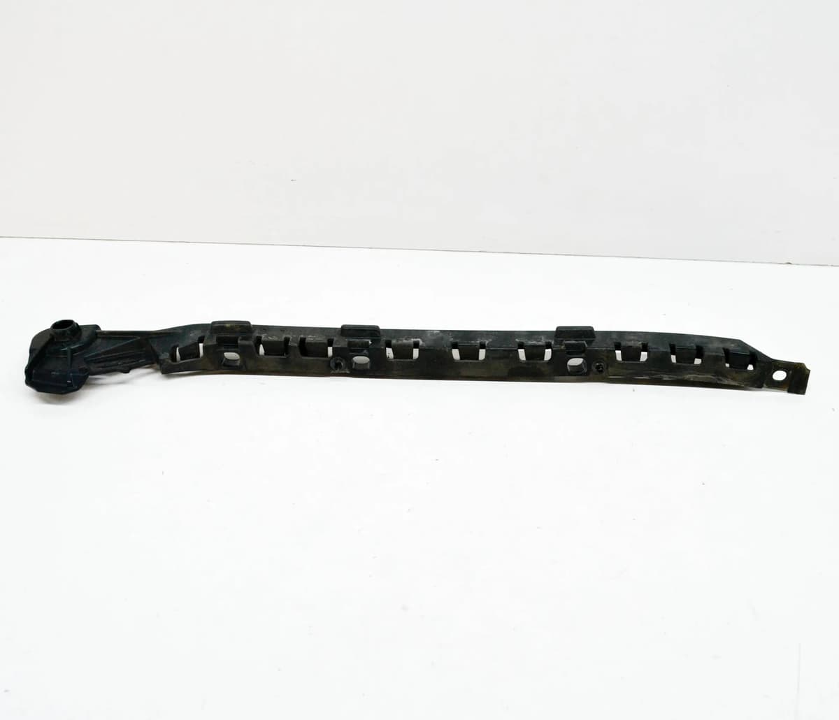 Mercedes Benz E W212 3.0Diesel 157Kw Rear Right Bumper Bracket A2128850242 2010
