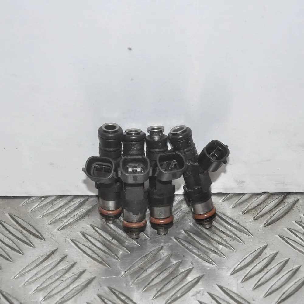 NISSAN MICRA III K12 2008 Fuel Injector Kit