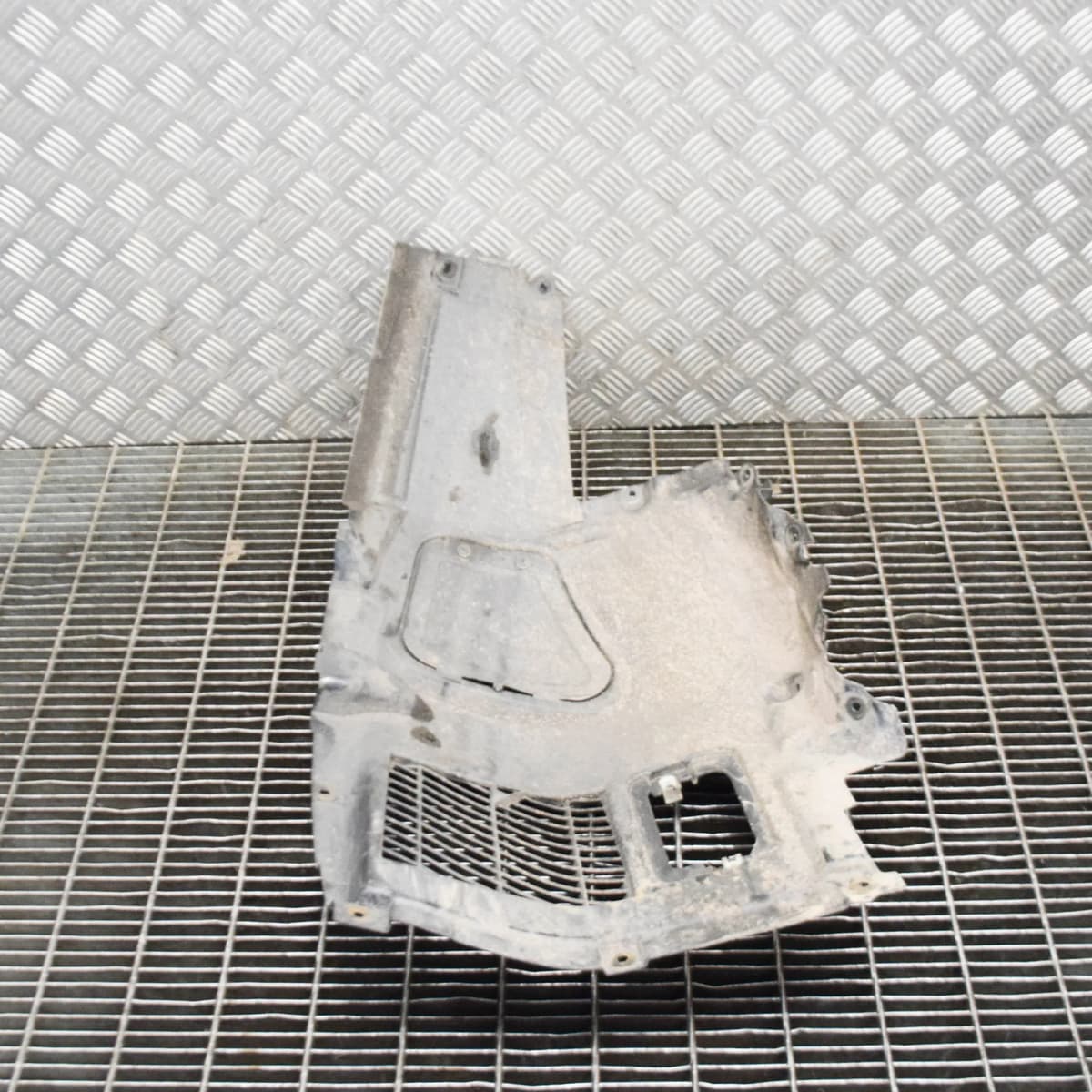 BMW 5 F10 520 d Front Left Inner Fender Front Part 2.0 Diesel 135kw 2012
