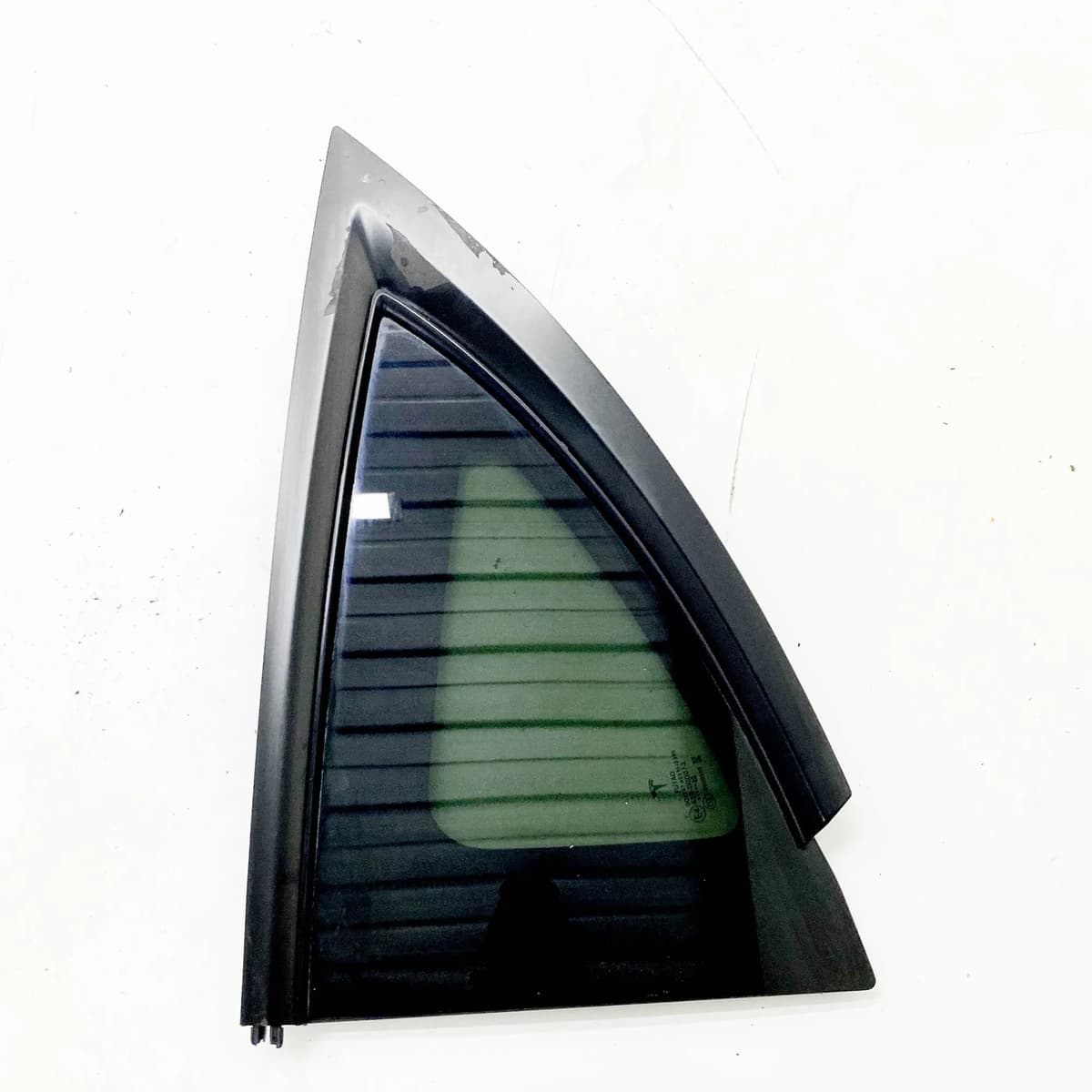TESLA MODEL Y Rear Left Quarter Window Glass 1495740-00-E 336kw 2020