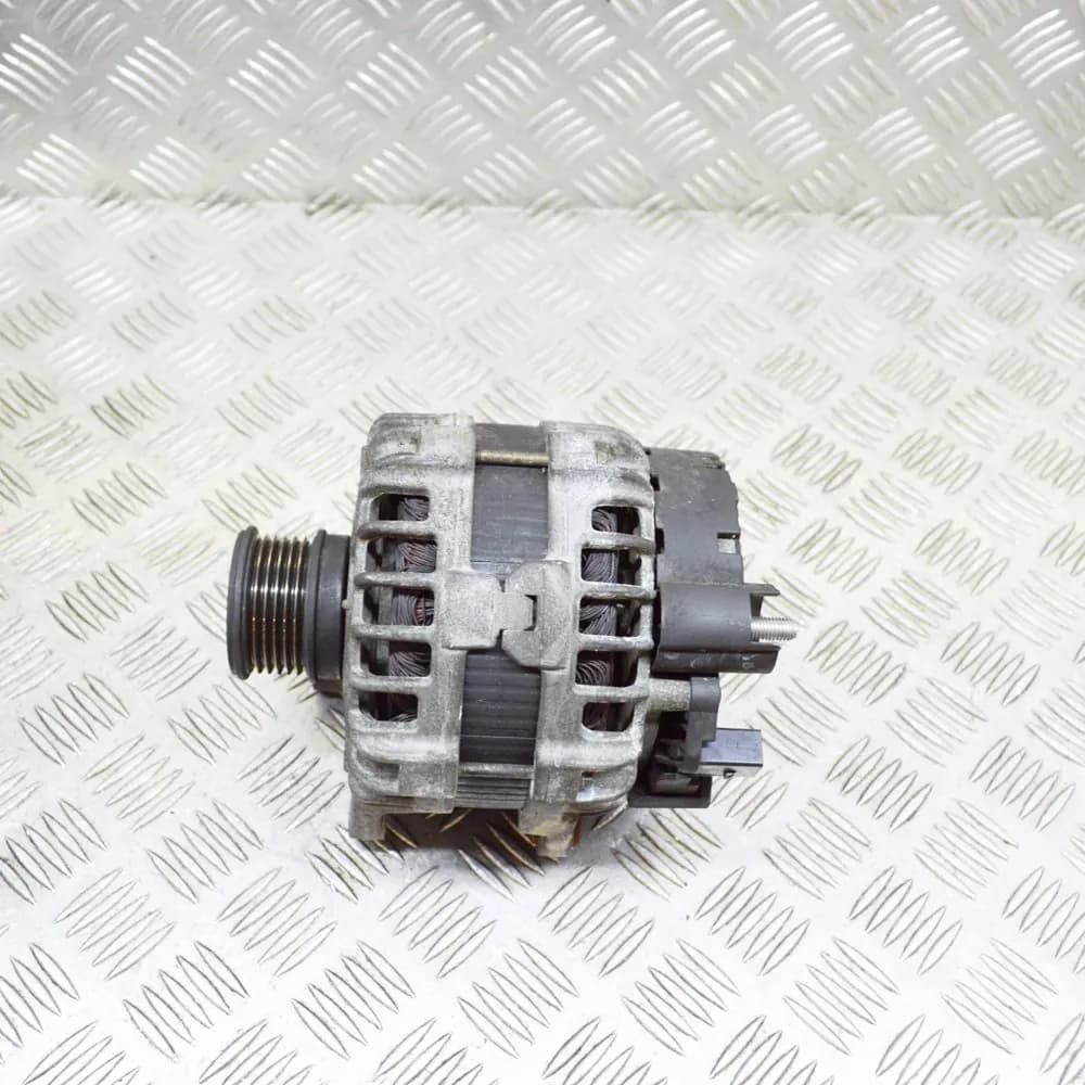 MERCEDES-BENZ W205 C160 Generator Alternator 1.6 Petrol 95kw 2015