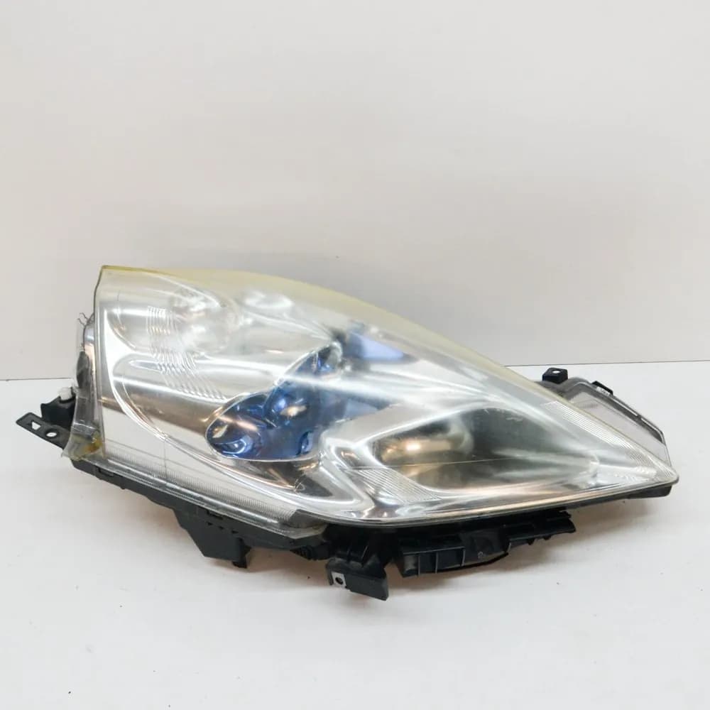 NISSAN LEAF ZE0 2011 Front Right Headlight A1K310-0001