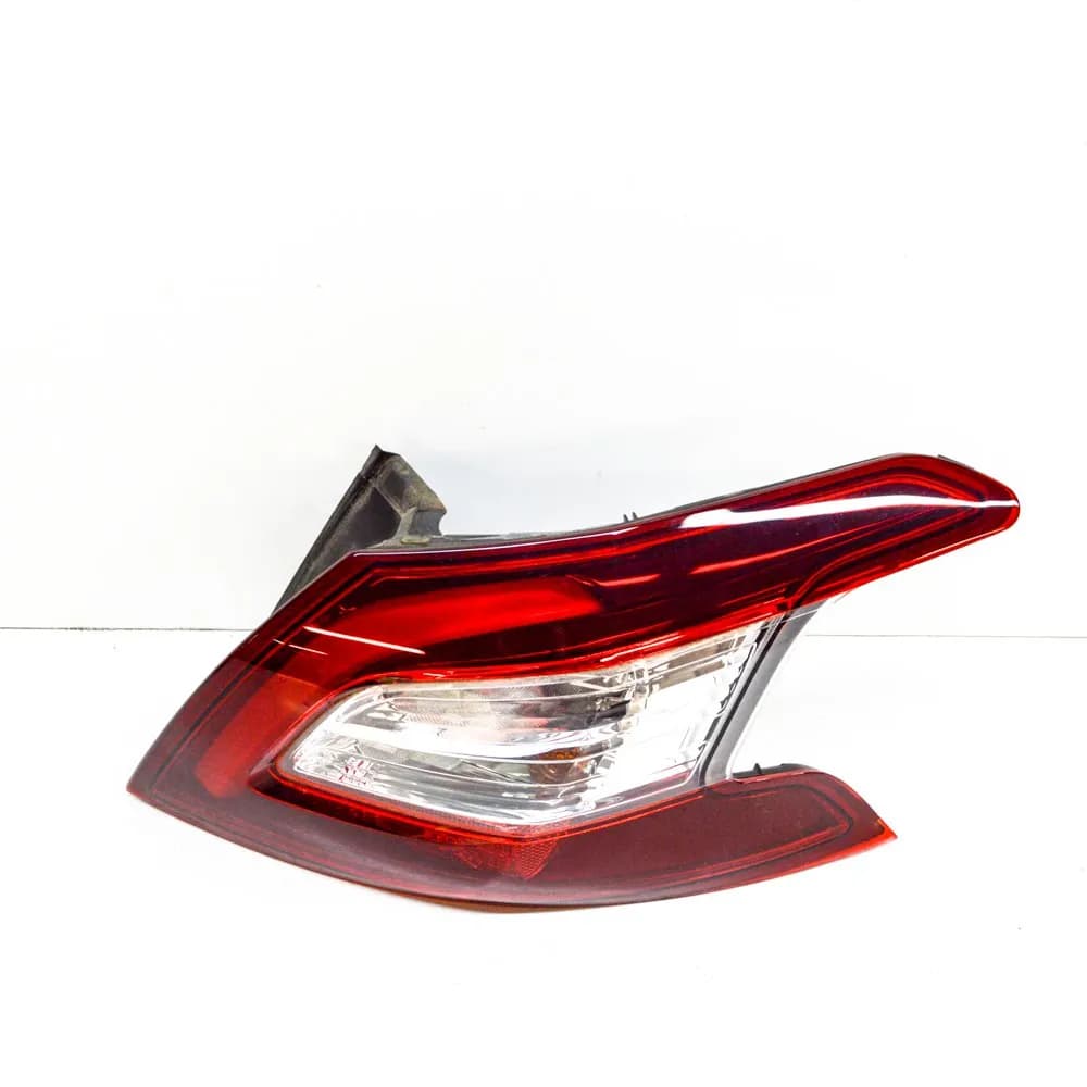 PEUGEOT 308 T9 Hatchback Rear Right Taillight 81250201 9677817580 2016