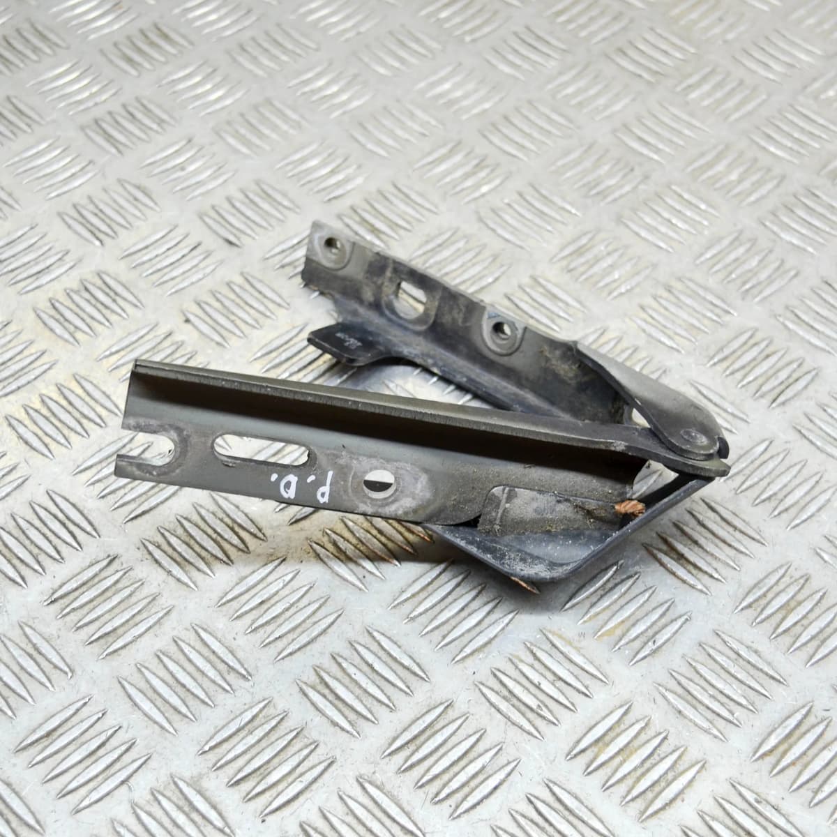 SAAB 9-3 YS3F Front Right Bonnet Hood Hinge 2.0 Petrol 154kw 2006