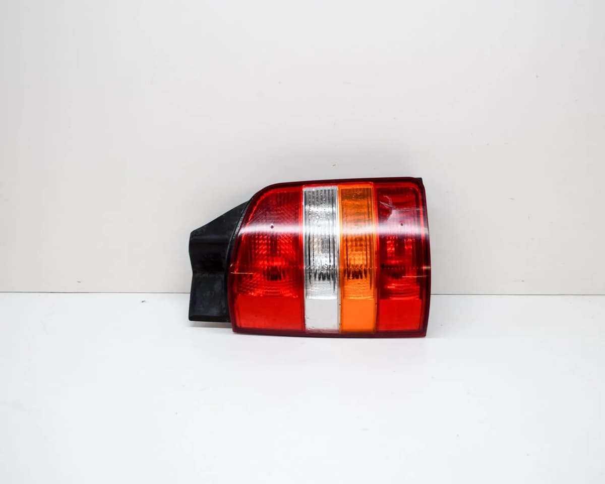 VOLKSWAGEN TRANSPORTER T5 Rear Left Side Taillight 7H0945257A 2.5 Diesel 2007