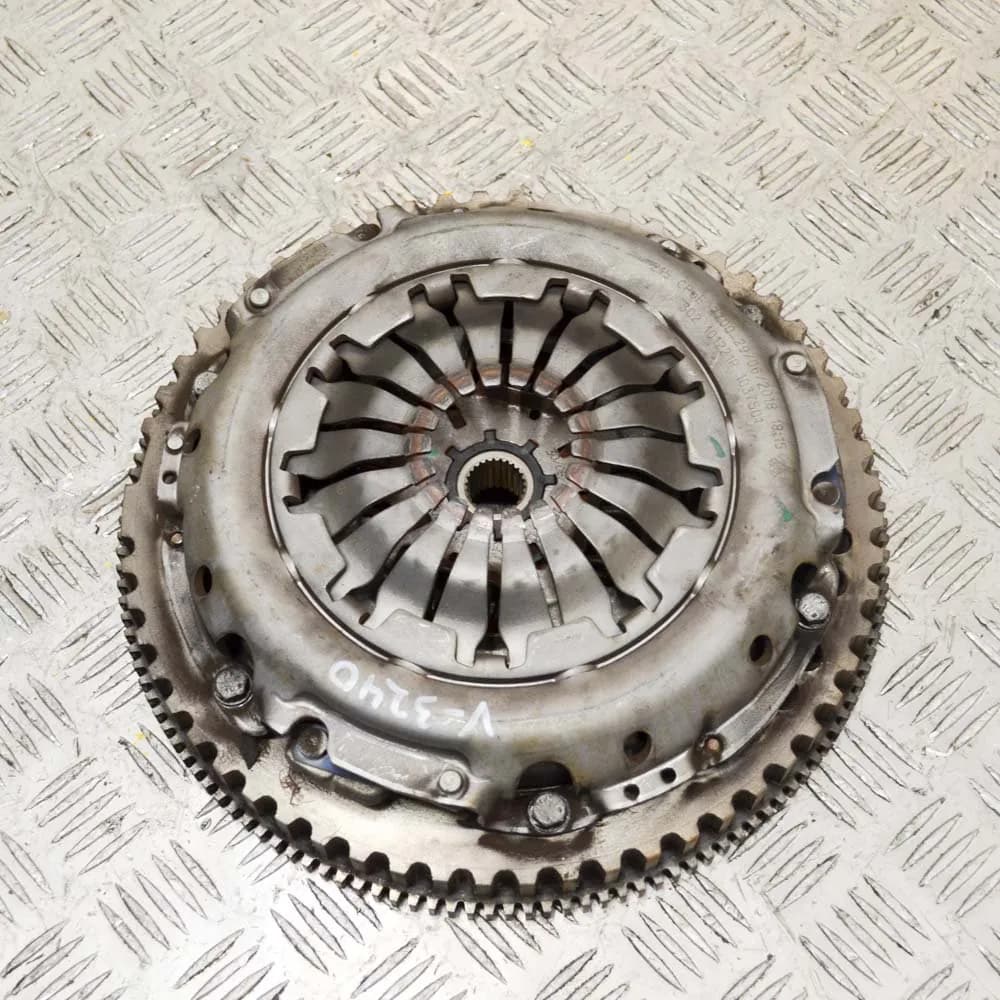 RENAULT CAPTUR J87 0.9 TCe 90 Flywheel Clutch Set Kit 301012218R 66kw 2018