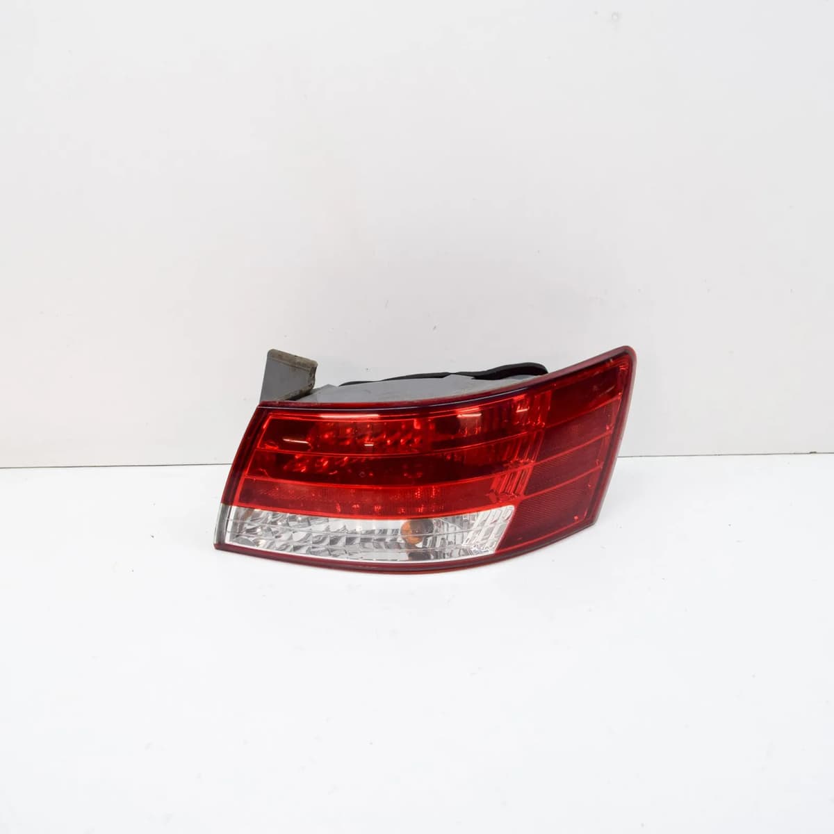 HYUNDAI SONATA MK5 NF Rear Right Side Taillight 2.40 Petrol 119kw 2005