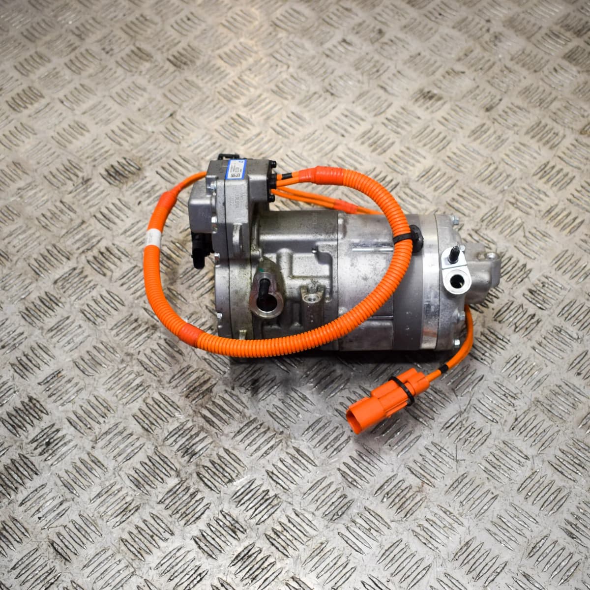 TESLA MODEL 3 Air Condition Compressor Pump 1088198-00-N Electricity 2018