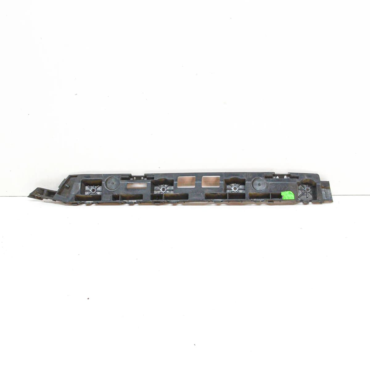 SKODA SUPERB Estate B8 Rear Right Bumper Bracket 3V9807394 2017