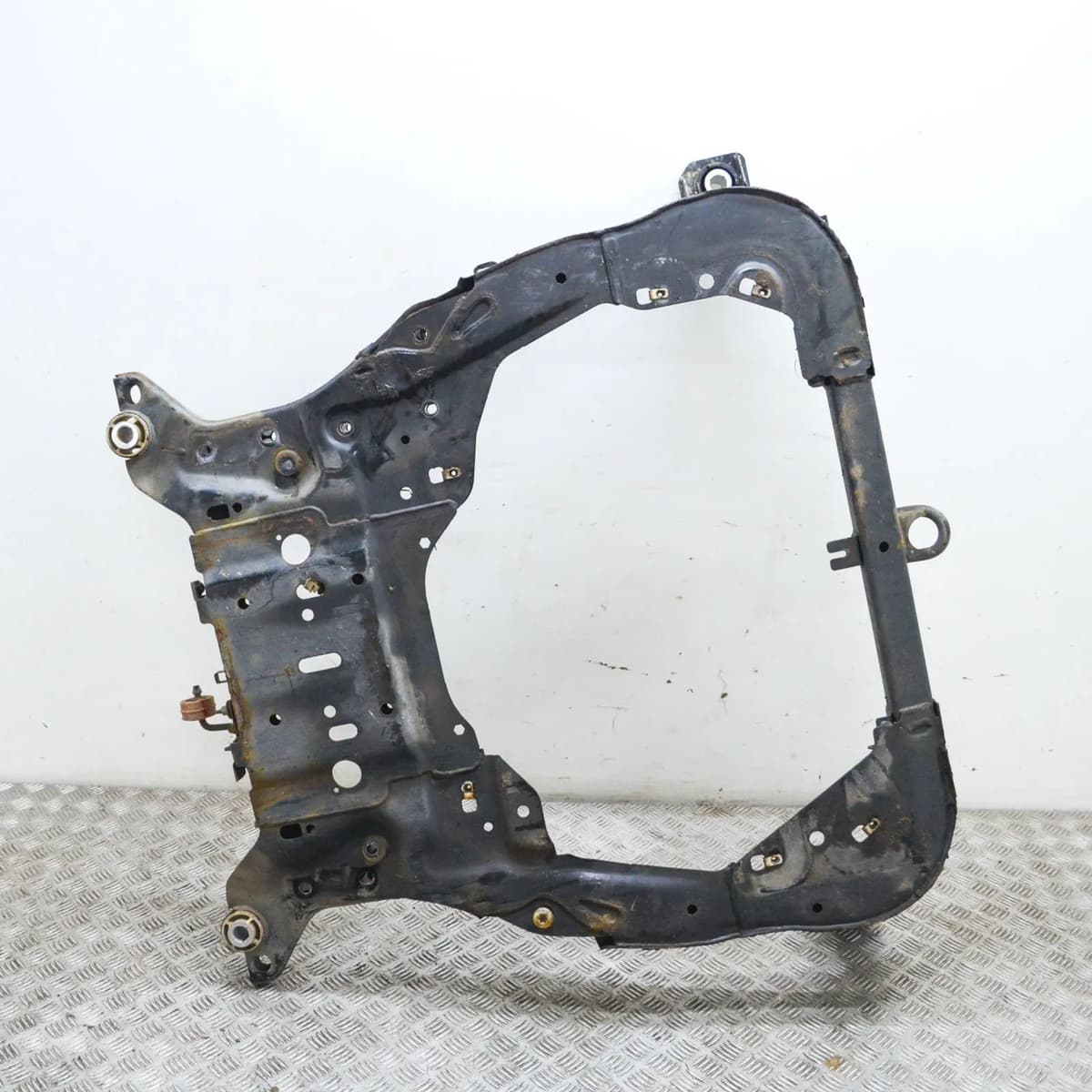 LAND ROVER DISCOVERY SPORT L550 Front Suspension Subframe 2 D 132kw 2018
