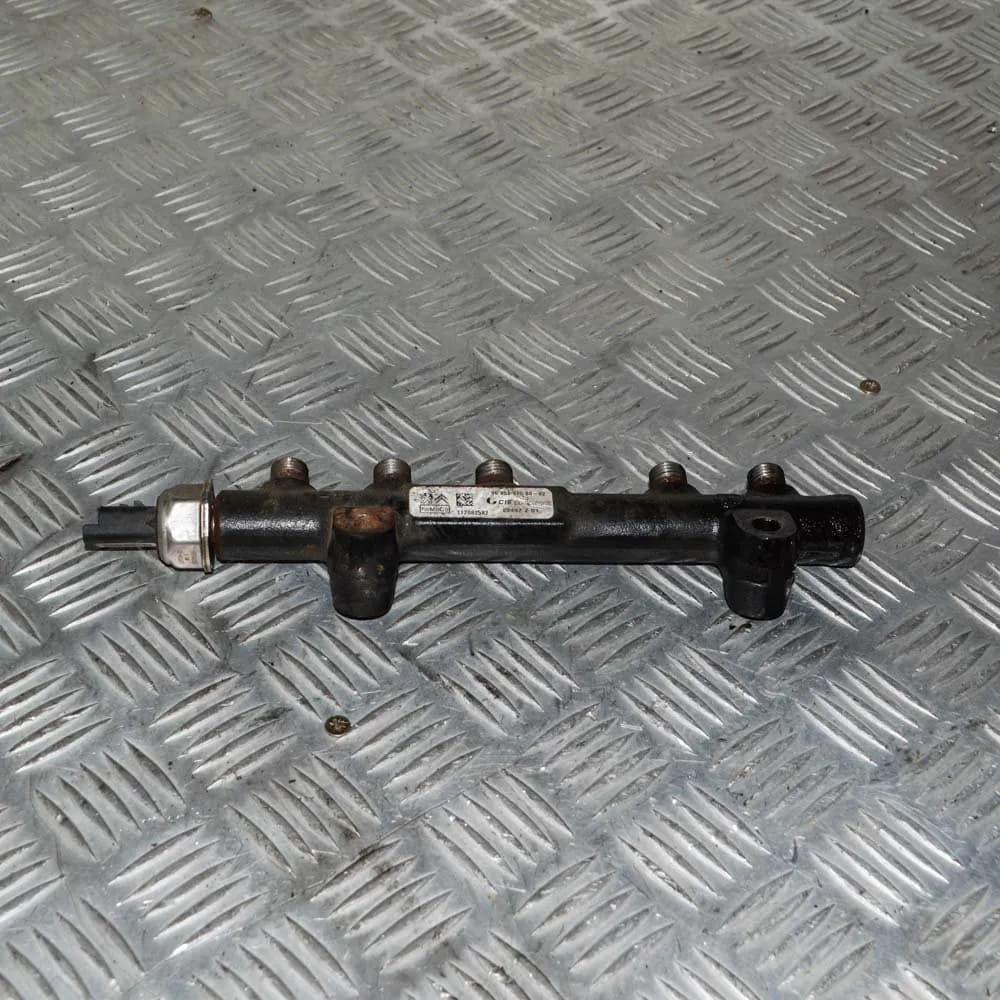 VOLVO C30 2011 Fuel Rail 9685297580