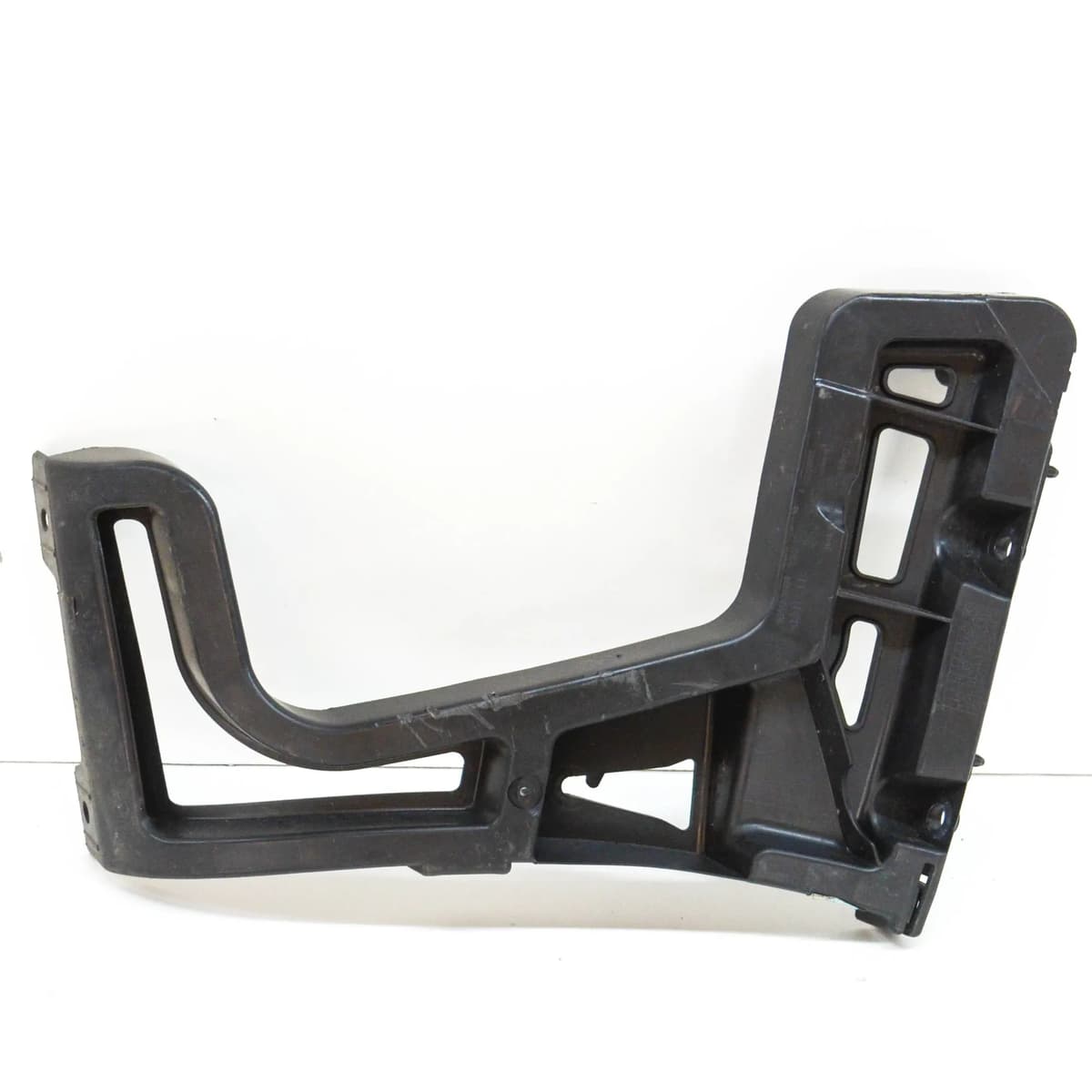 PEUGEOT 5008 T8 1.6 HDi Rear Right Bumper Bracket 9686247680 82kw 2011