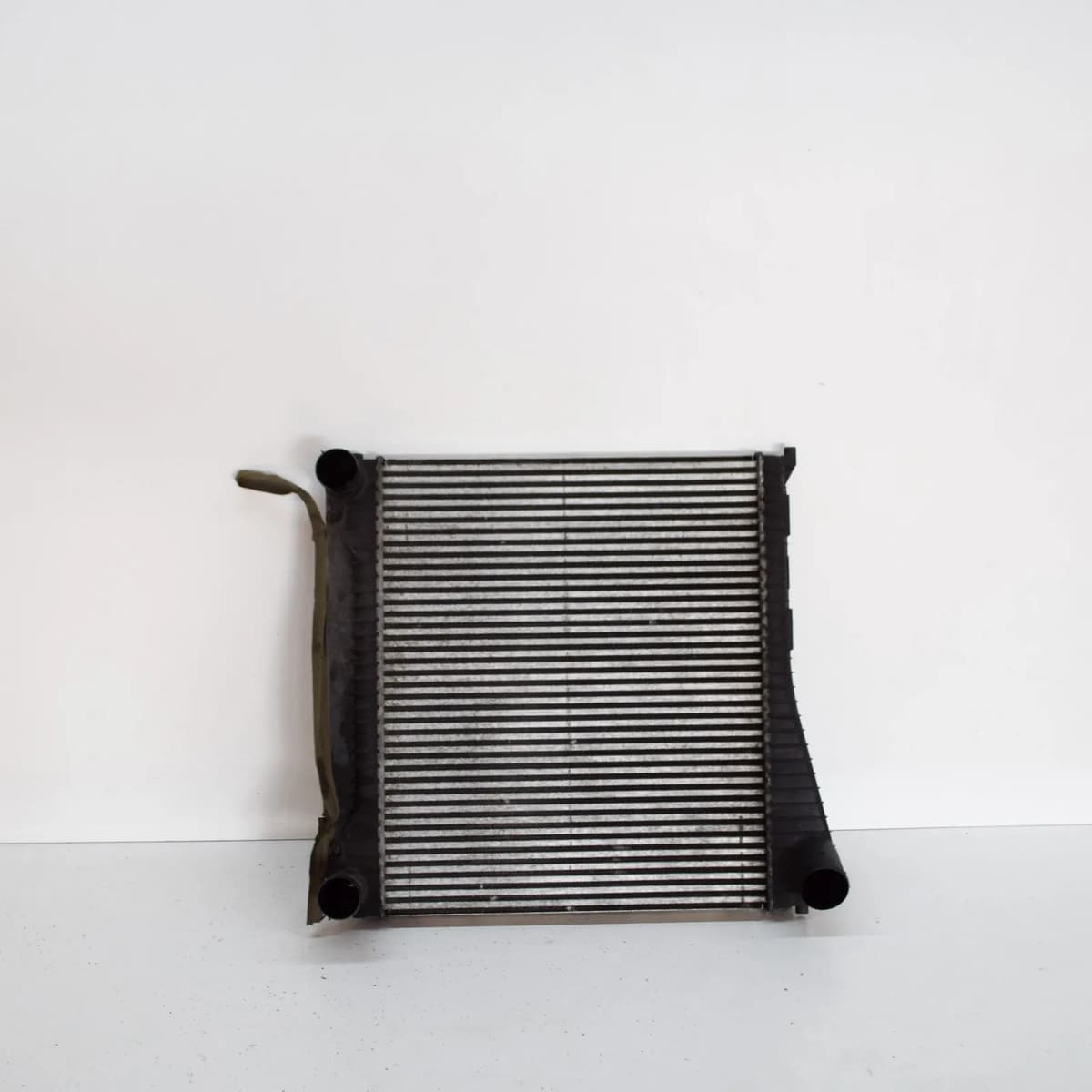 LAND ROVER DISCOVERY L319 Intercooler Radiator AH32-9L440-AB 3.0D 188kw 2013