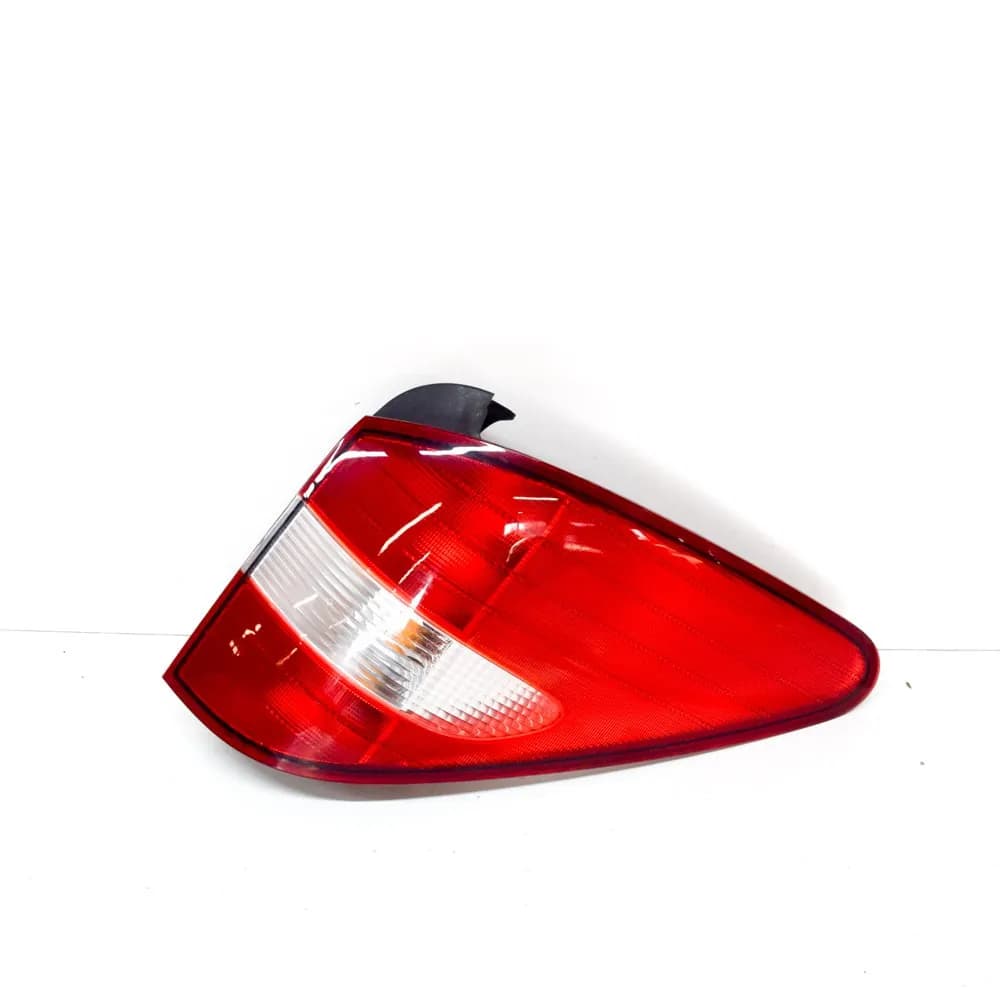 SSANGYONG RODIUS MK1 Rear Right Taillight 83602-21 2.7 Diesel 121kw 2005