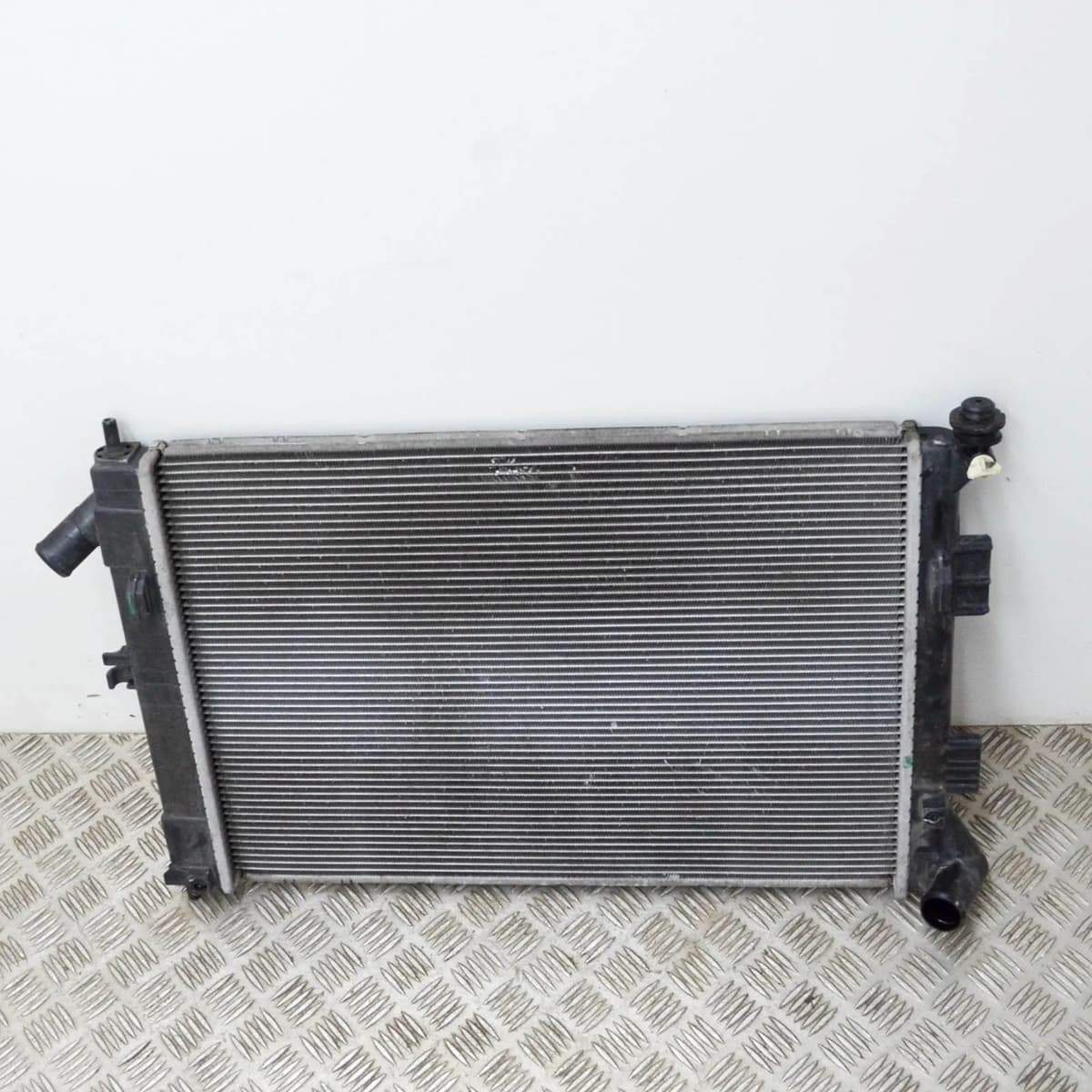 HYUNDAI i30 GD Engine Water Cooling Radiator 1.4 Petrol R214ATBAB 74kw 2015