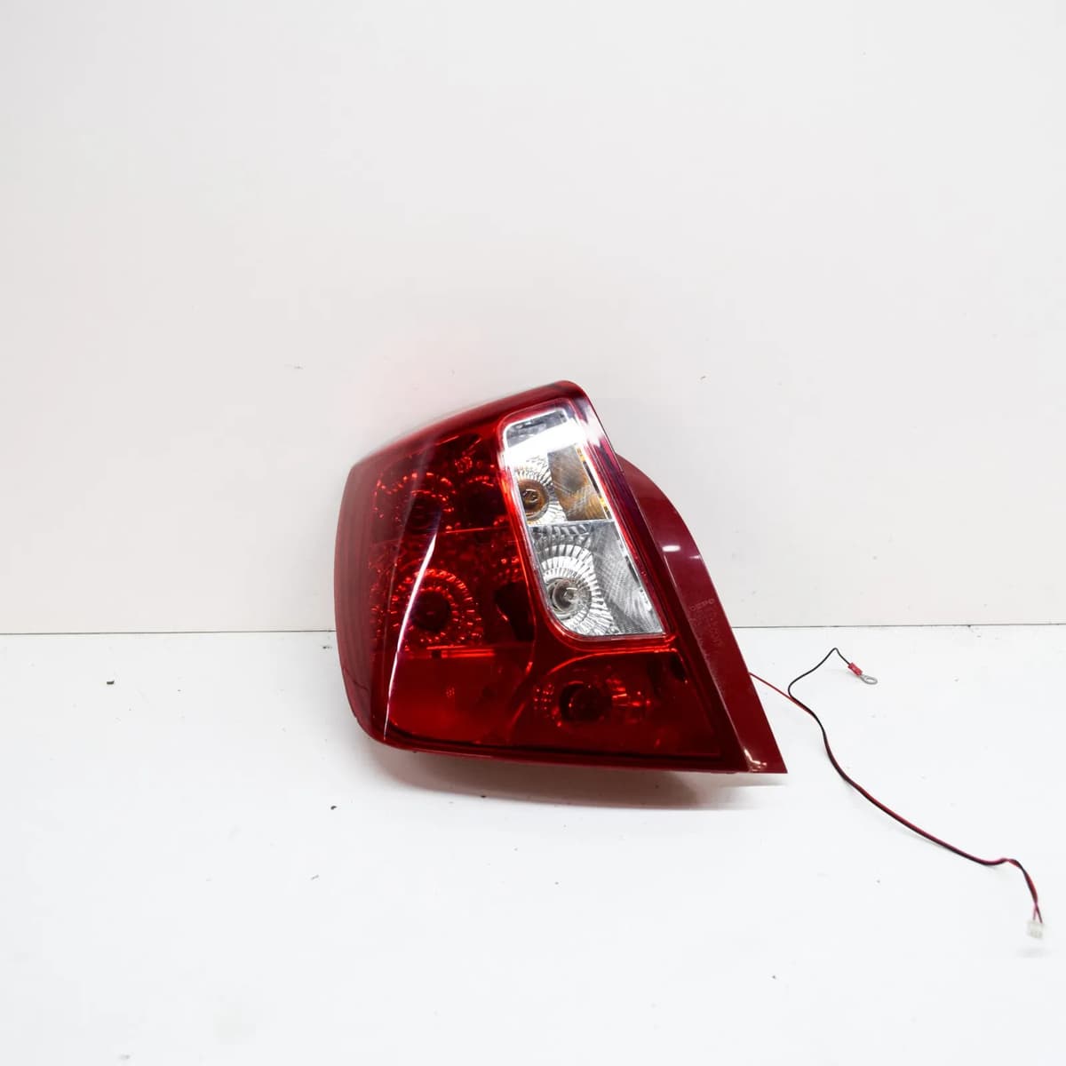 CHEVROLET NUBIRA J200 Sedan Rear Left Side Taillight 1.60 Petrol 80kw 2005