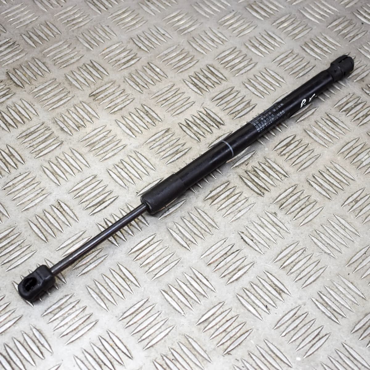 BMW X6 F16 Front Left Bonnet Hood Gas Strut 7308065 3.0 Diesel 230kw 2015