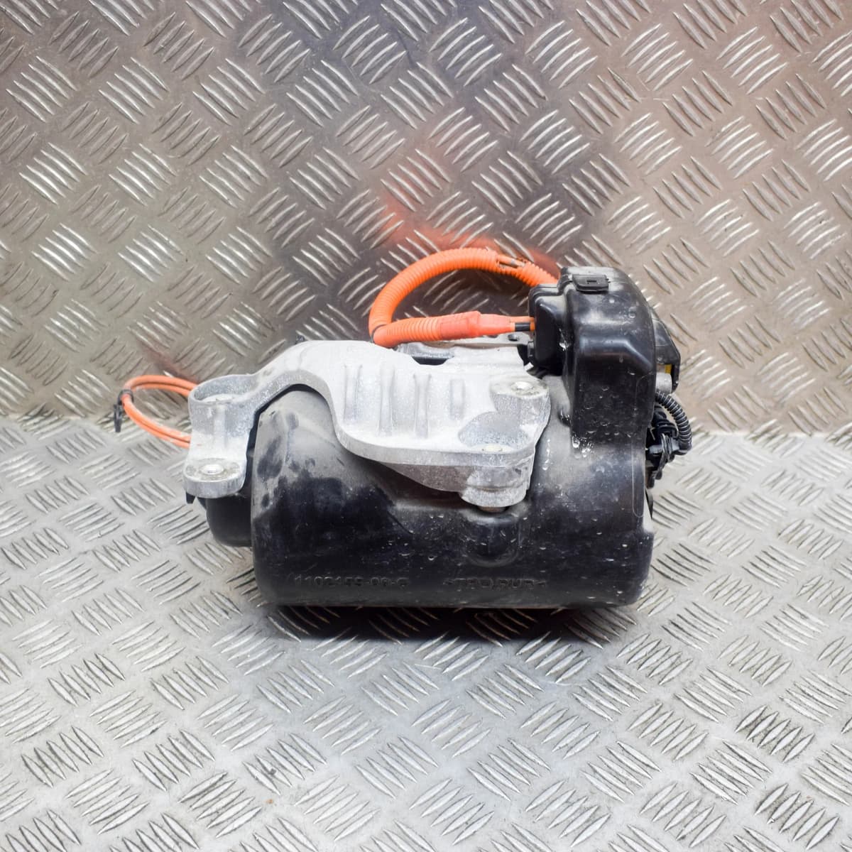 TESLA MODEL 3 Air Condition Compressor Pump 1088200-HB1 1102155-00-C  2018