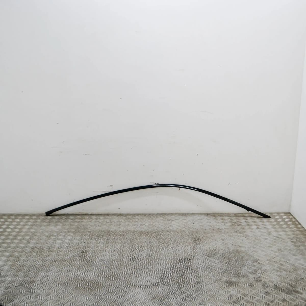 BMW 3 Gran Turismo F34 Right Side Window Upper Strip Trim 7289962 2015