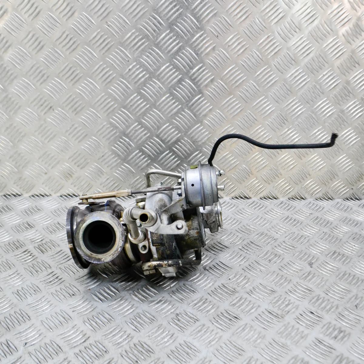 BMW 5 F10 550i Turbocharger 7605794 4.40 Petrol 330kw 2015
