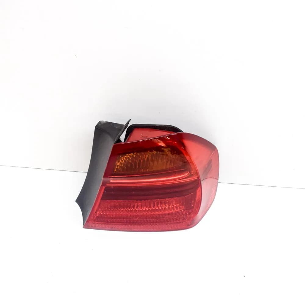 BMW 3 E90 Rear Right Tail Light RHD 6937458 2.0 Petrol 110kw 2006 14854711
