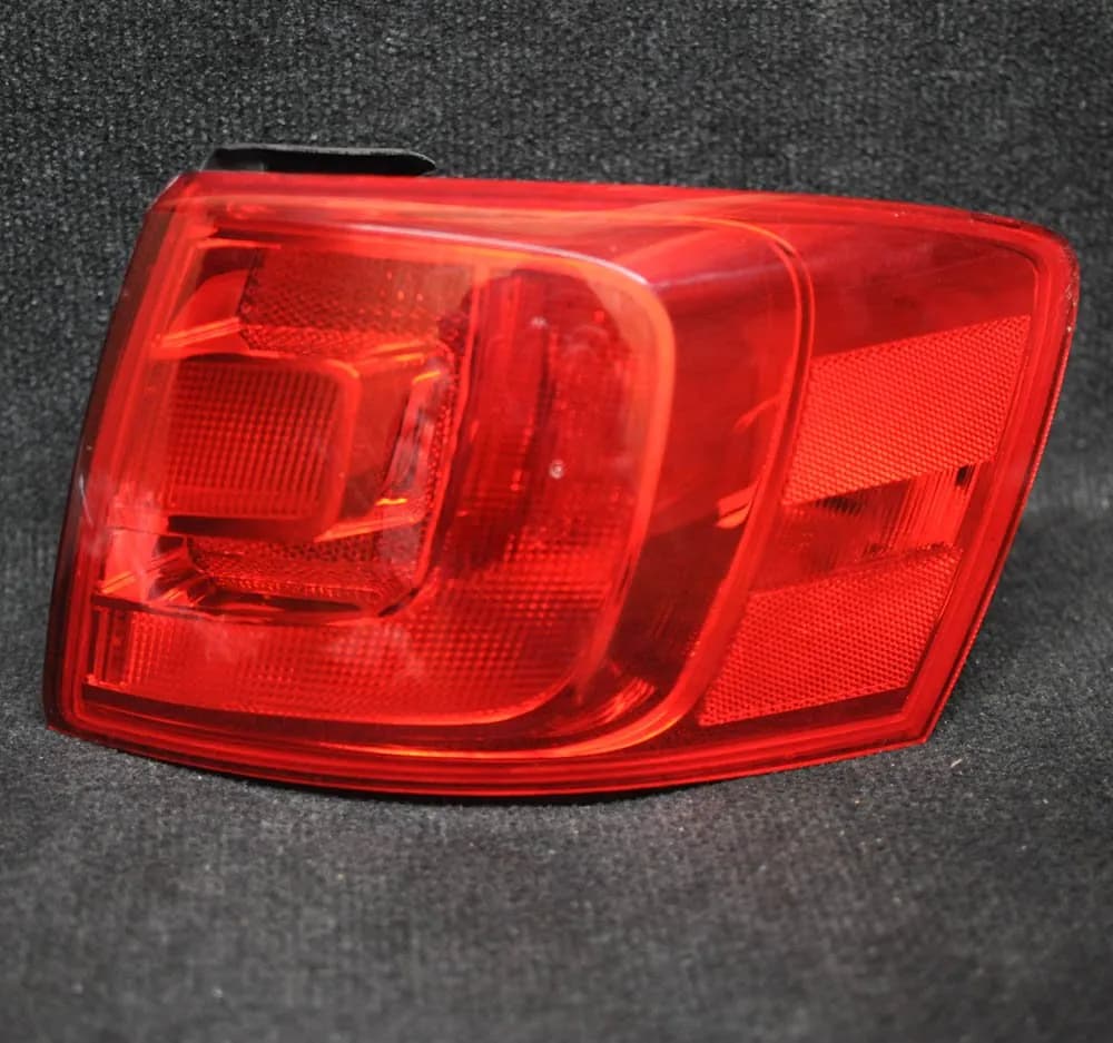 VW JETTA MK6 162, 163 2013 Rear Right Tail Light  5C6945096D