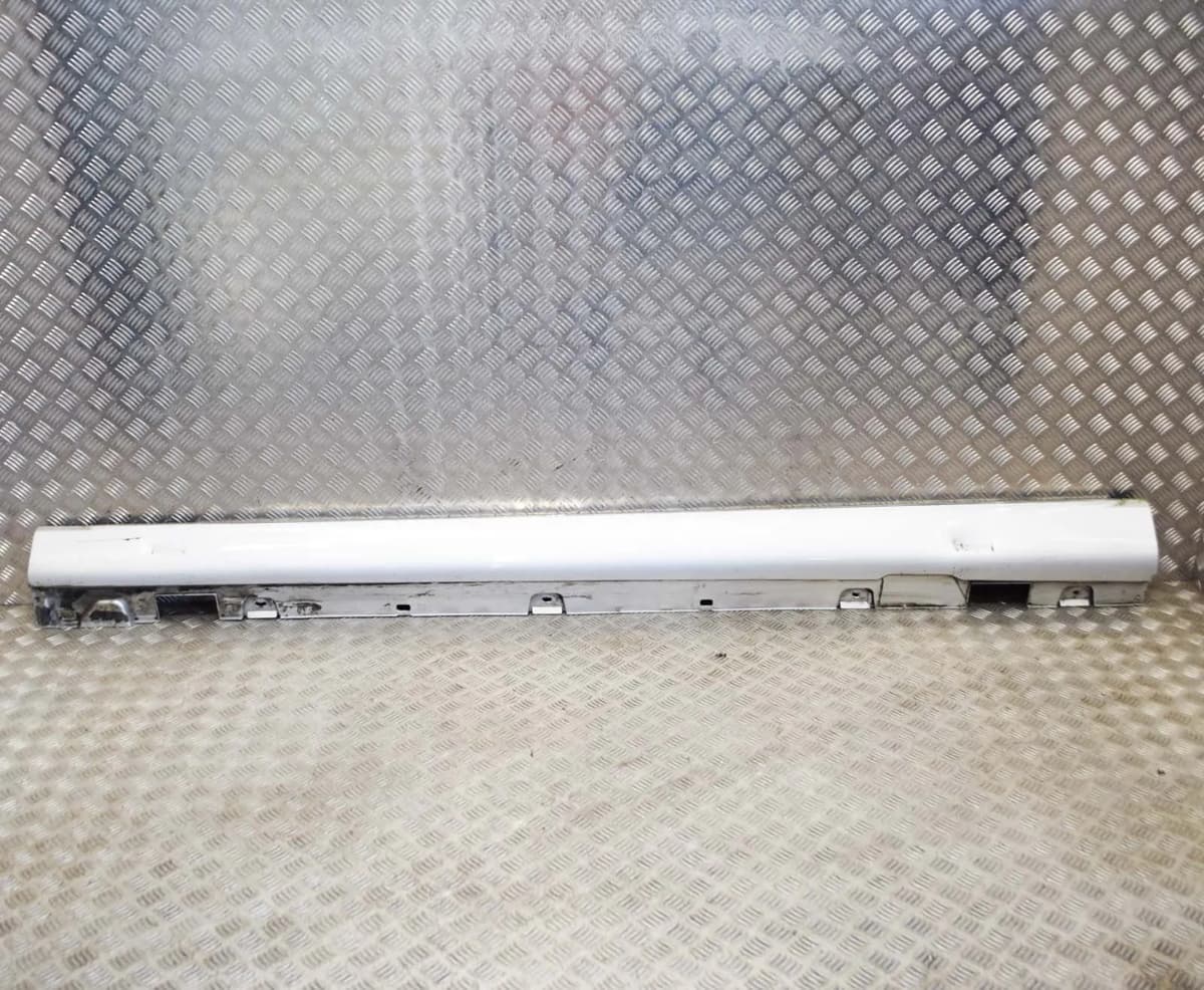 MERCEDES-BENZ E W213 Left Side Plastic Sideskirt Cover A2136900940 2016 775U