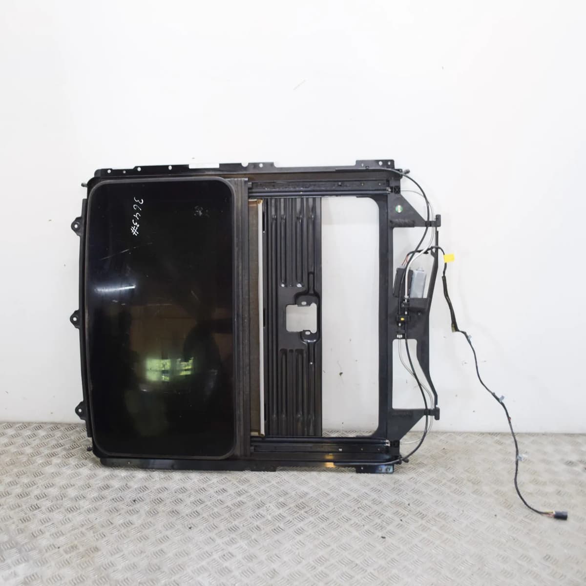 OPEL VAUXHALL ANTARA L07 Panoramic Sunroof W/ Motor D205.60.100 24049871 2008