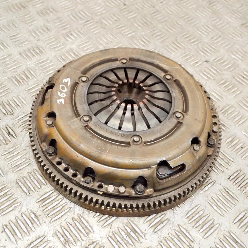SKODA FABIA NJ 1.0 TSI Flywheel Clutch Kit 04C141025P 04C105269E 70kw 2019