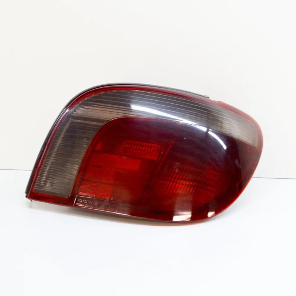 TOYOTA YARIS XP10 1.4 D-4D Rear Right Side Tail Light 53-08701R 55kw 2005