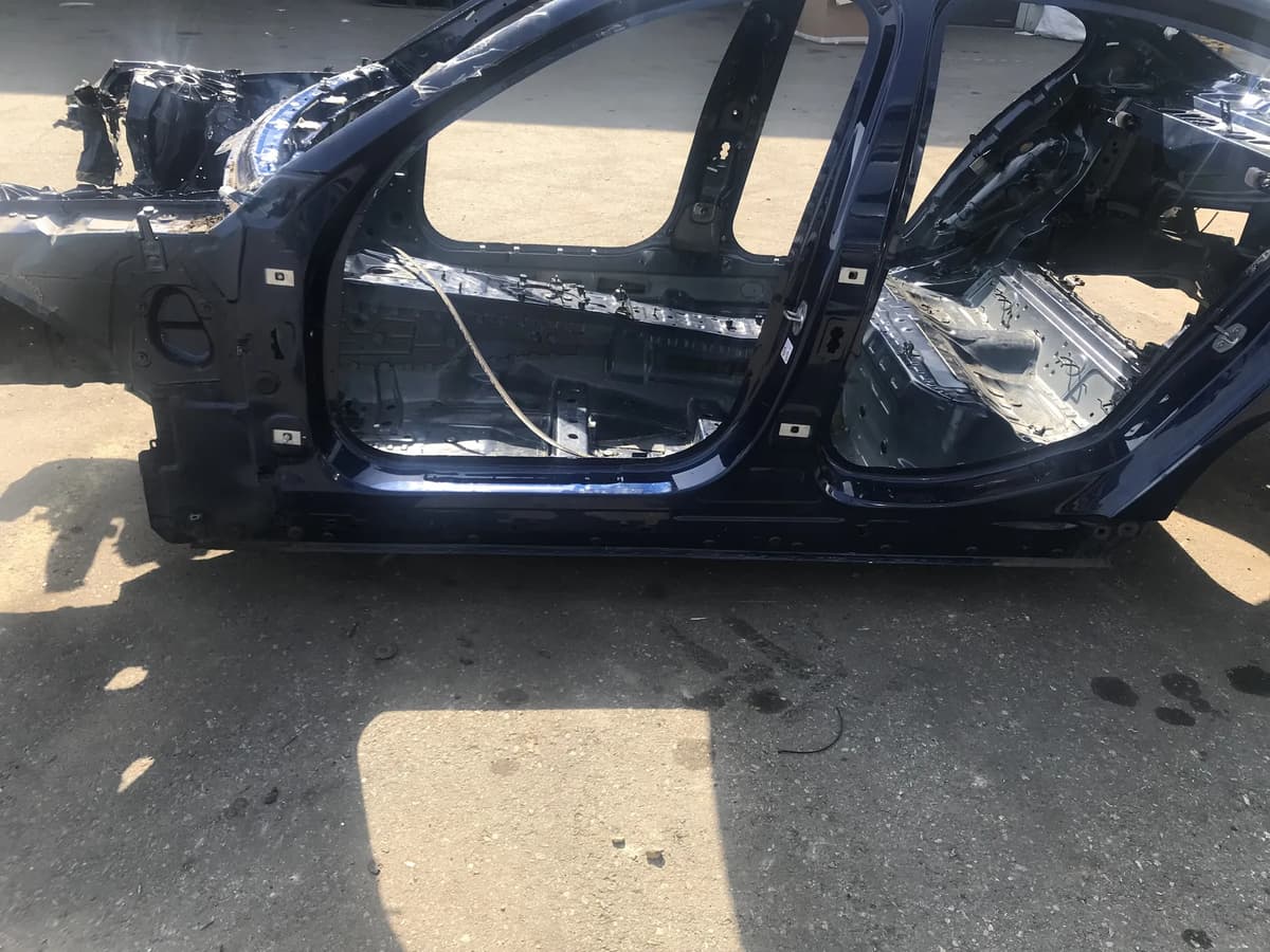BMW 5 G30 2018 Left Side Sideskirt