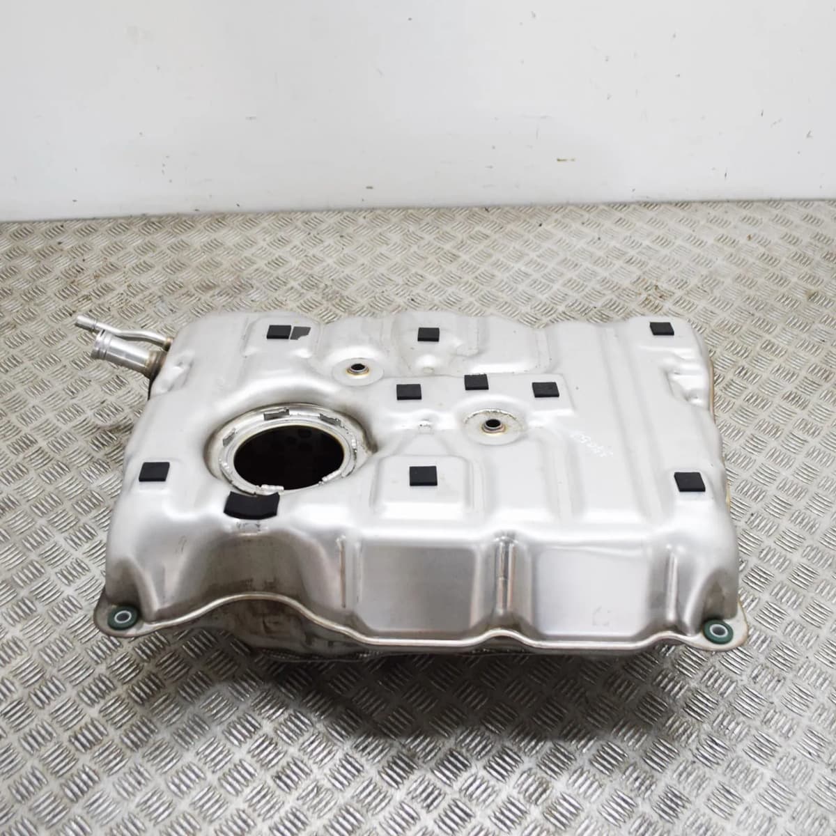BMW 5 G30 iPerformance Fuel Tank 241318-12 1000025341 2.0 Hybrid 185kw 2018
