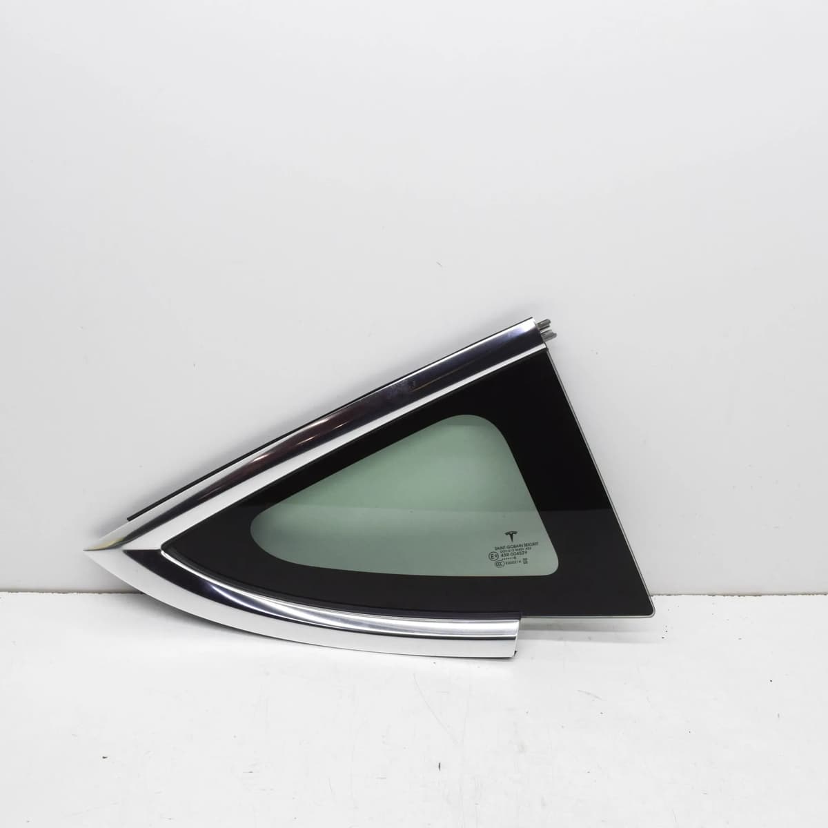 TESLA MODEL 3 Rear Right Quarter Triangle Window Glass 1080706-00-H AS2 2020