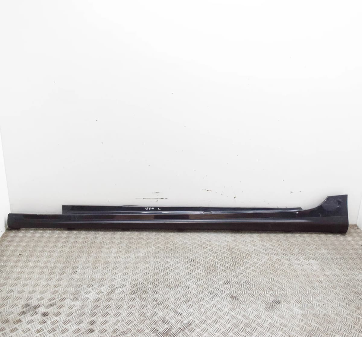MASERATI QUATTROPORTE M156 Left Side Plastic Sideskirt Cover 670010638 2015