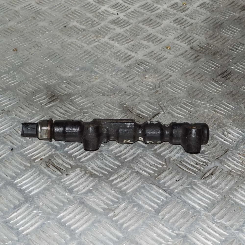 PEUGEOT 308 4A_, 4C_ 2008 Fuel Rail 9654592680