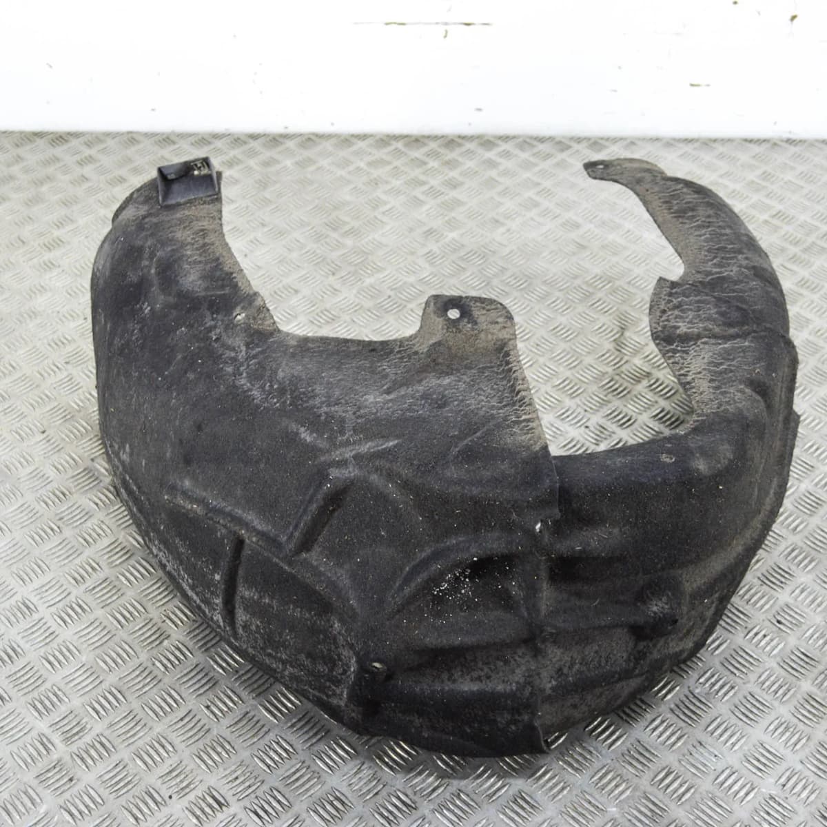 TESLA MODEL 3 Rear Left Inner Fender 1081583-00-C Electricity 2020