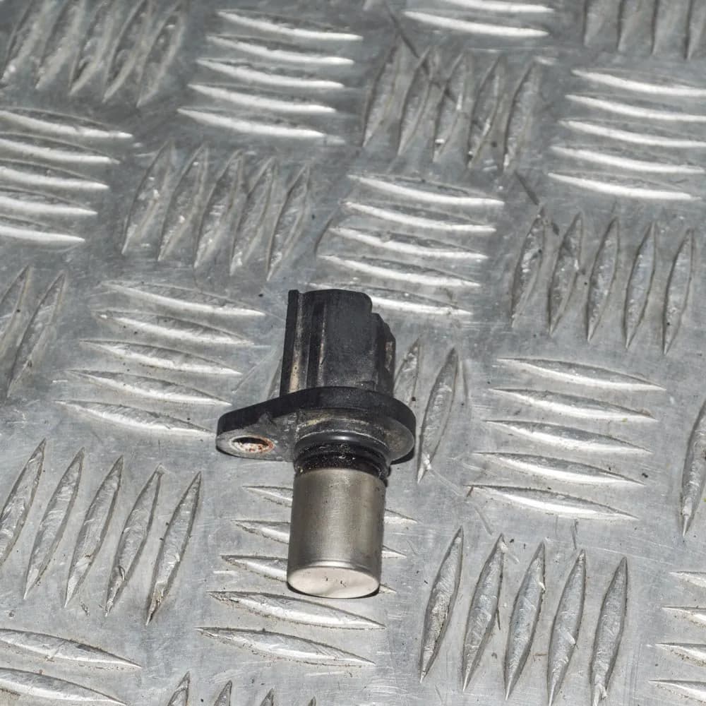 TOYOTA IQ _J1_ 2009 Camshaft Position Sensor