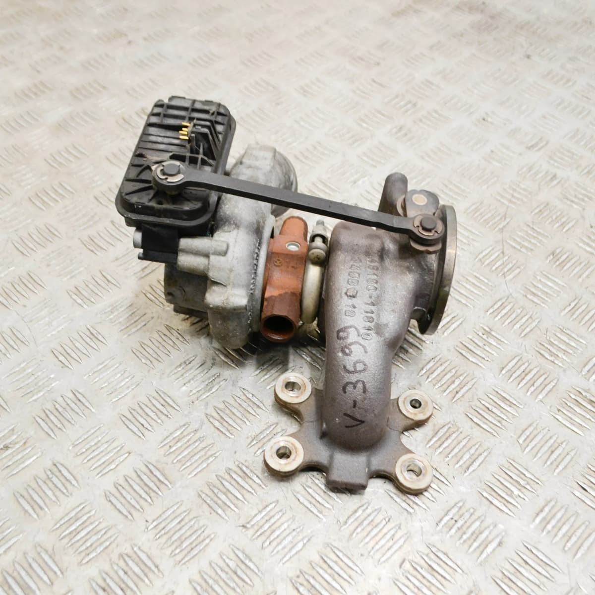 Volkswagen GOLF Mk7 Turbocharger 04E145725DF 1.5 Petrol 17032391 2019