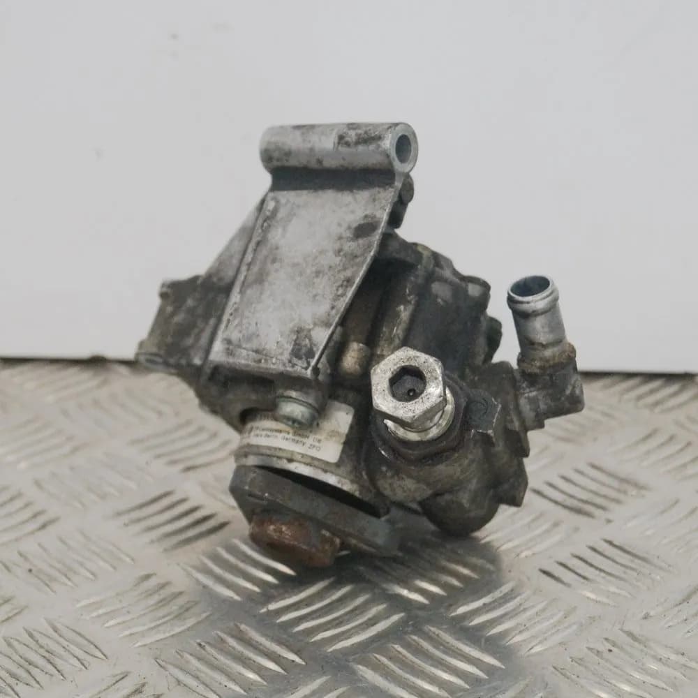AUDI A6 4F2, C6 2007 Power Steering Pump 06E145393B