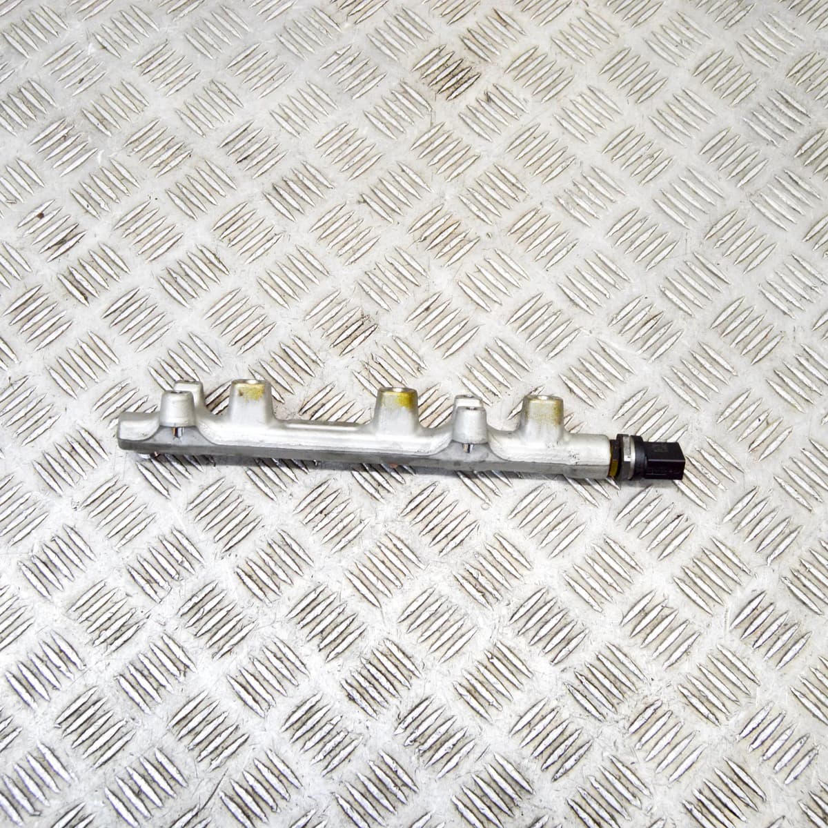 SKODA KAMIQ NW4 Fuel Rail 05C133320A 0261545169 05E906054A 1.0 Petrol 70kw 2021