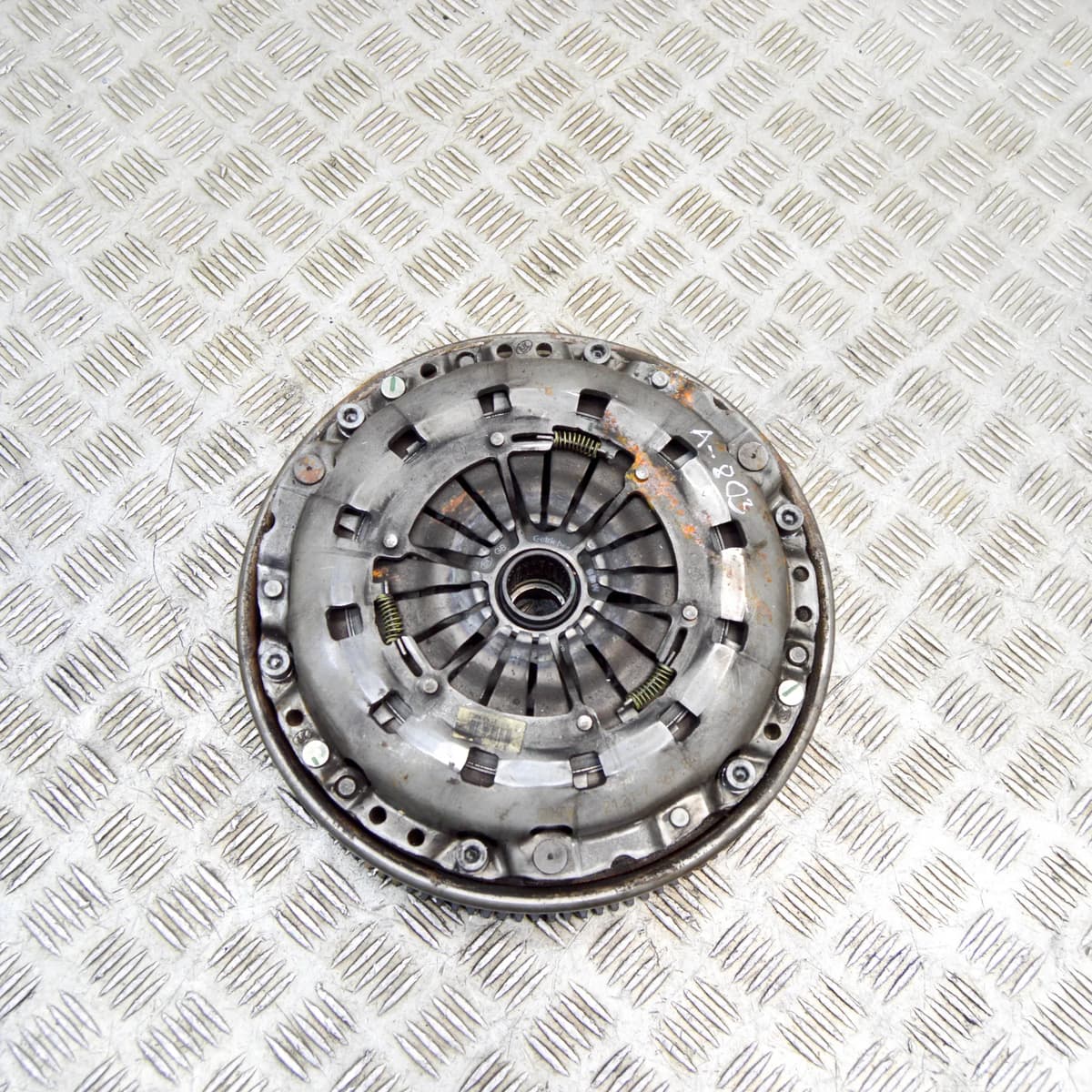 BMW 3 E90 320i Flywheel Clutch Kit 7567841 7567842 2.0 Petrol 125kw 2009