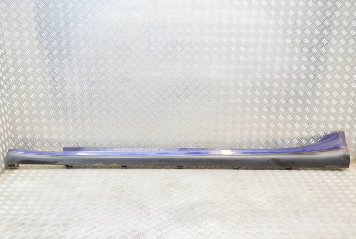MASERATI QUATTROPORTE M156 Left Side Plastic Sideskirt Cover 670010638 2015