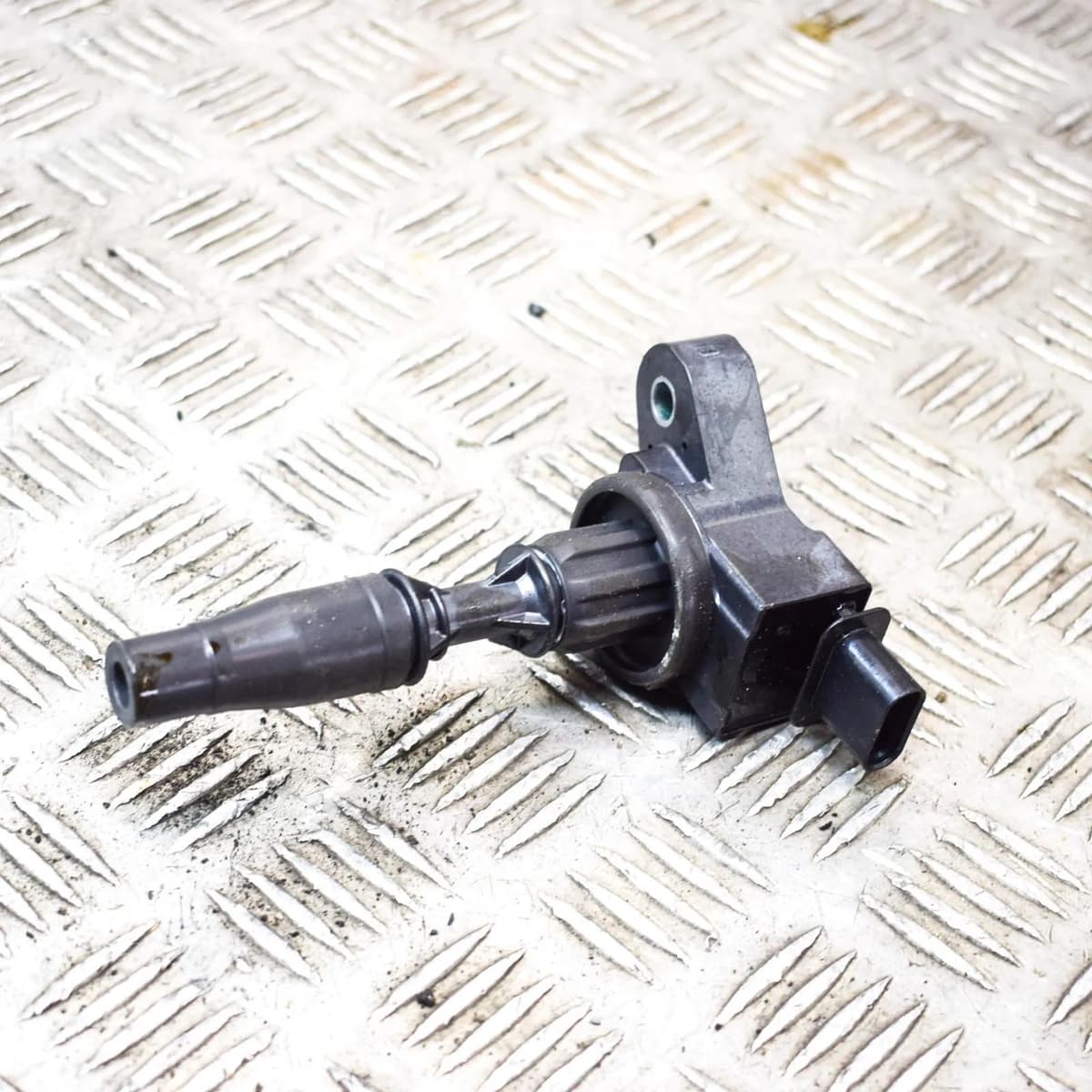 CHEVROLET CAMARO MK6 High Voltage Ignition Coil 099700-266 3.6 Petrol 250kw 2018