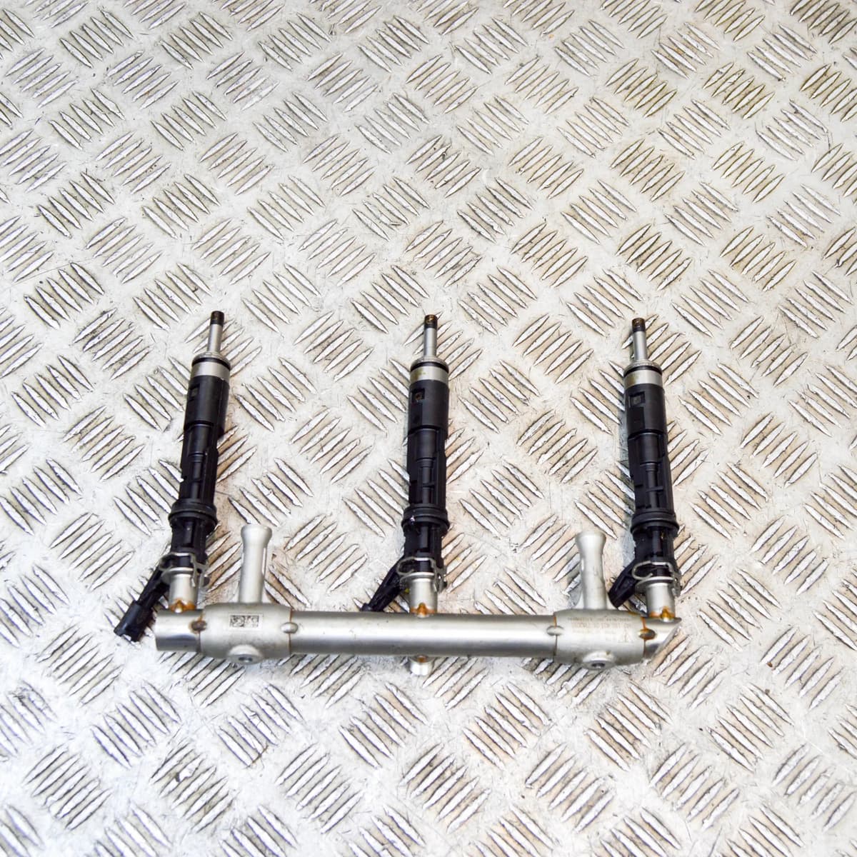 PORSCHE 911 991 Fuel Rail W/ Injectors 9A211040301 9A211031602 3.0i 309kw 2017