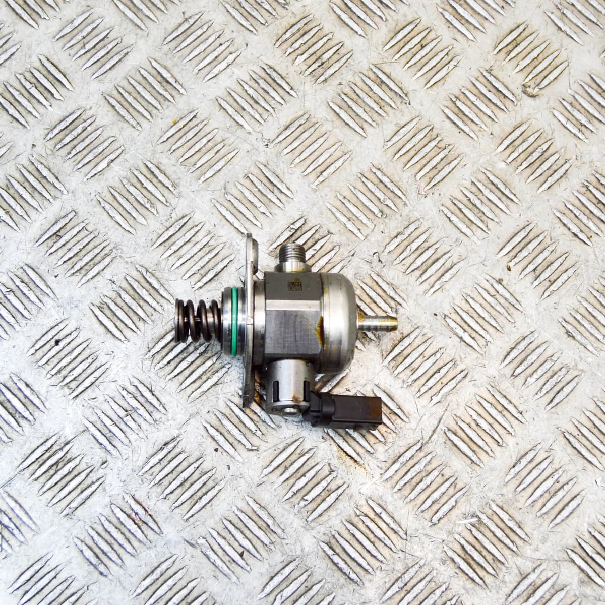 PORSCHE 911 991 High Pressure Fuel Pump 9A211031500 3.0 Petrol 309kw 2017