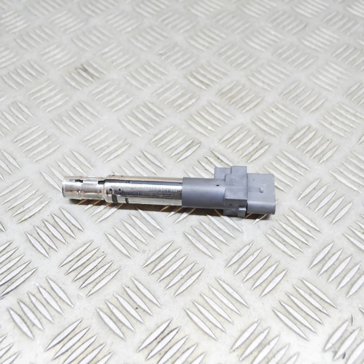 VOLKSWAGEN GOLF MK5 High Voltage Ignition Coil R1001S00100 3.2i 184kw 2005