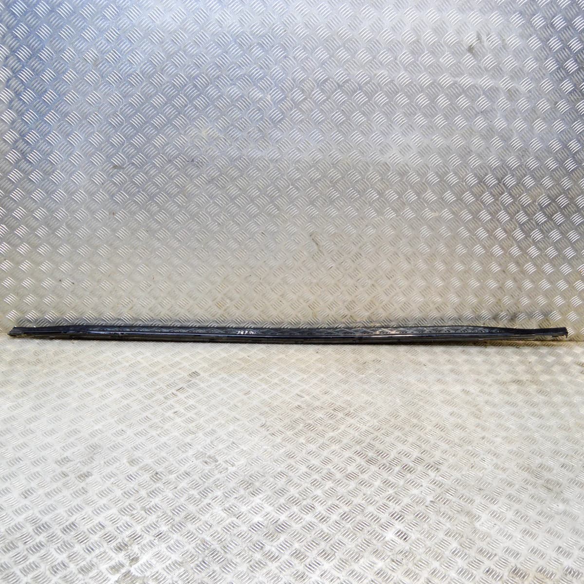 VOLKSWAGEN GOLF MK8 Hatchback Left Side Plastic Sideskirt Cover 5H0853287A 2022