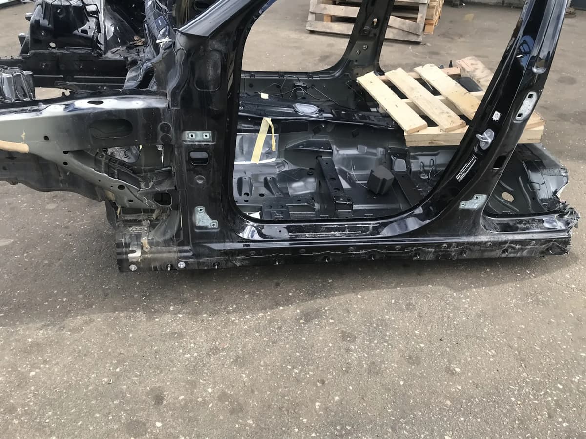 MERCEDES-BENZ EQC 2020 Left Side Sideskirt