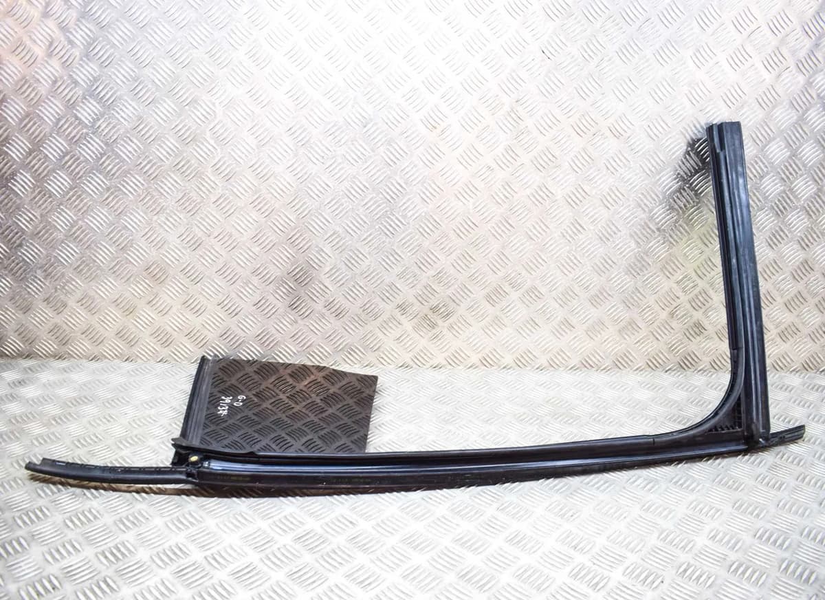 TESLA MODEL X 75D AWD Rear Right Door Window Triangle 1055274-00-G 245kw 2018